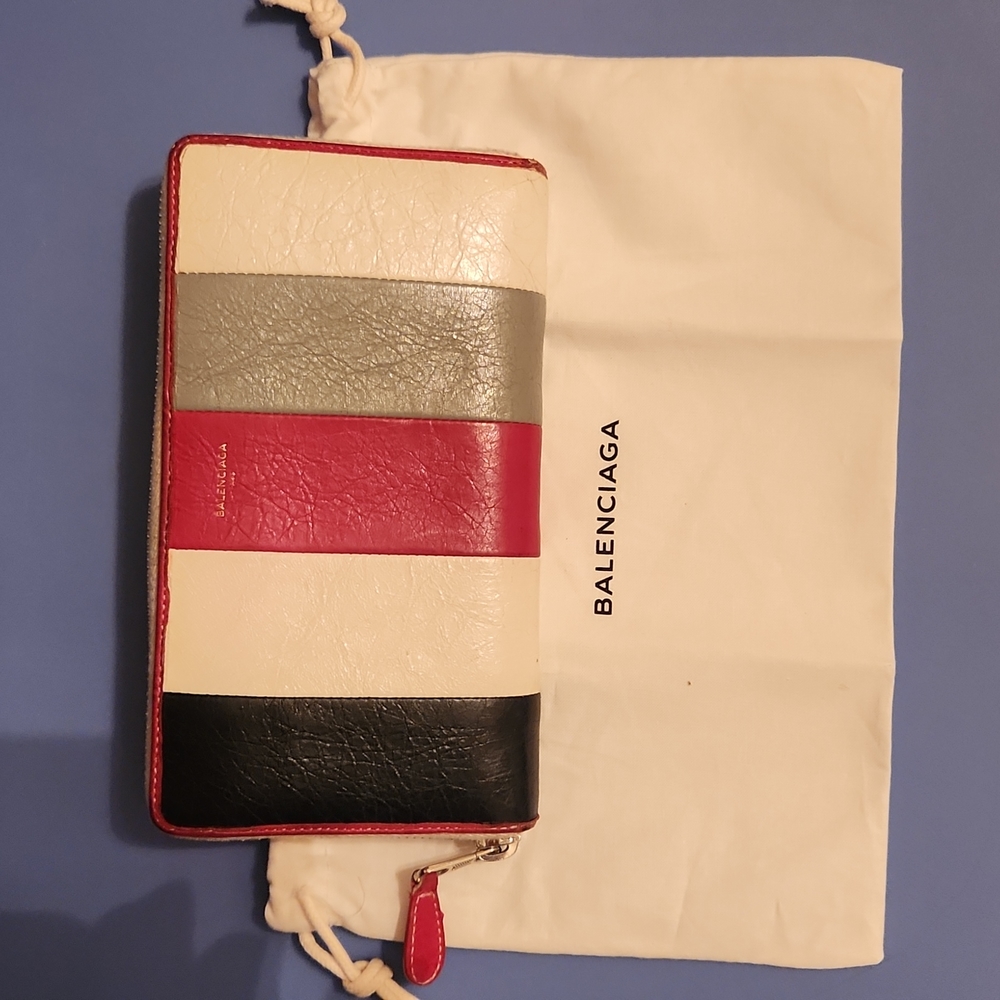 Balenciaga Zippy Wallet